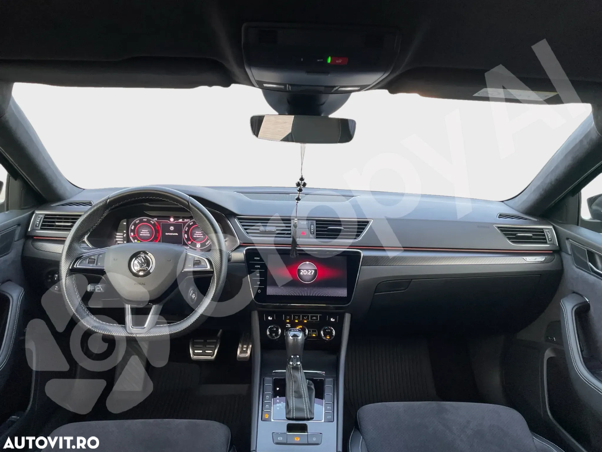 Skoda Superb 2.0 TDI DSG Sportline - 10
