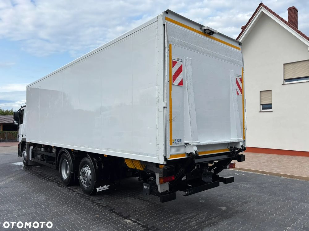 Mercedes-Benz Actros 2541 Sypialka 22 Europalety - 6