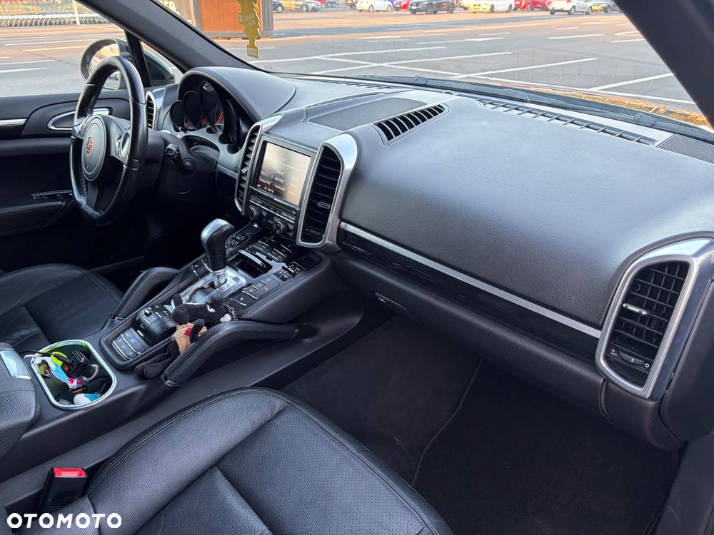 Porsche Cayenne Tiptronic S - 16