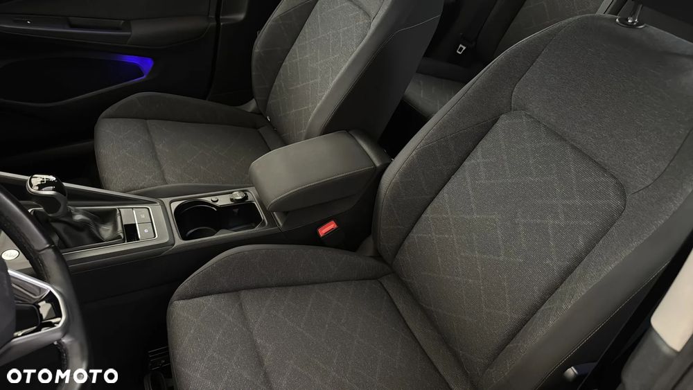 Volkswagen Golf 2.0 TDI Life - 29