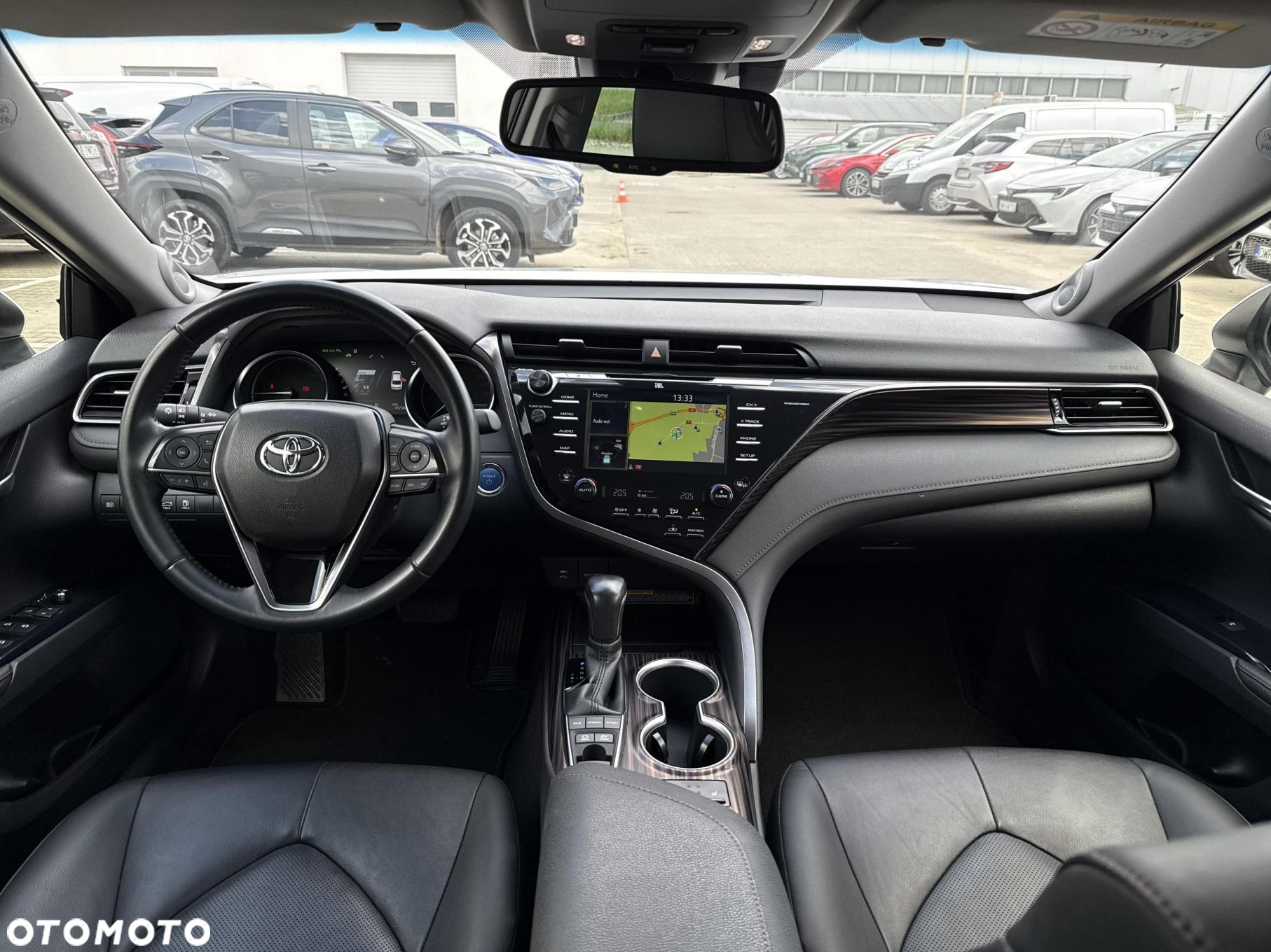 Toyota Camry - 11
