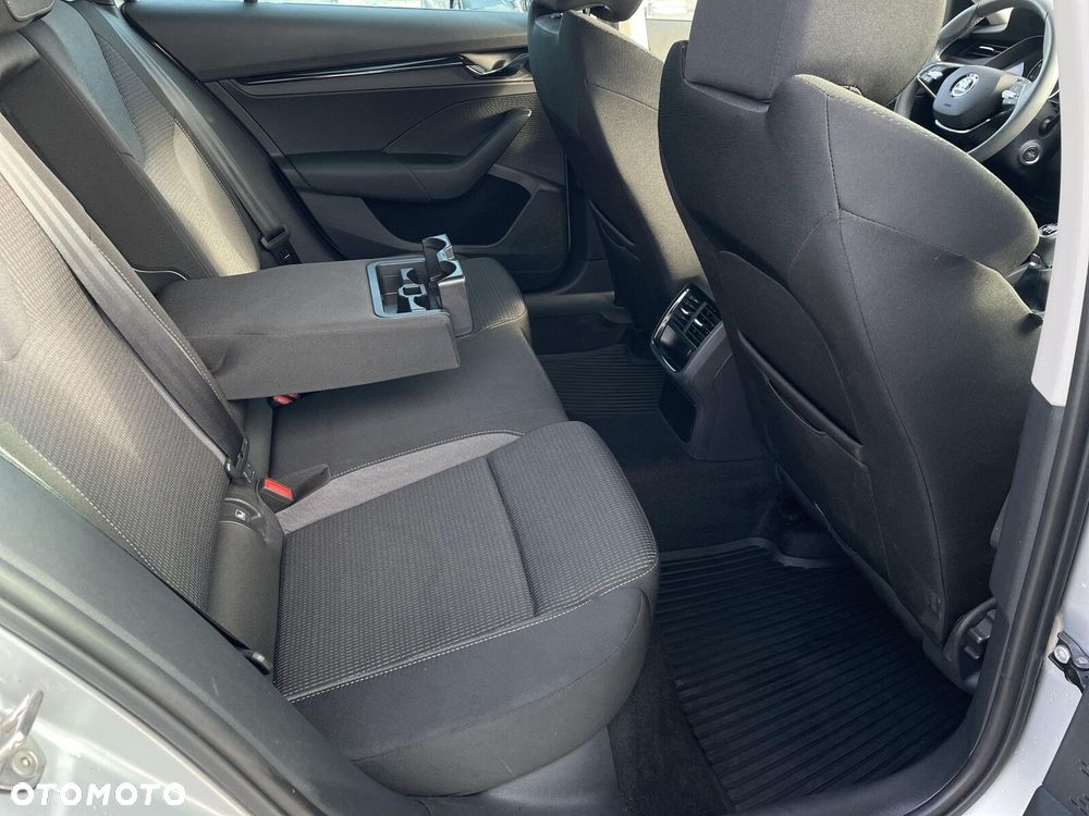 Skoda Octavia 1.5 TSI ACT Ambition - 8