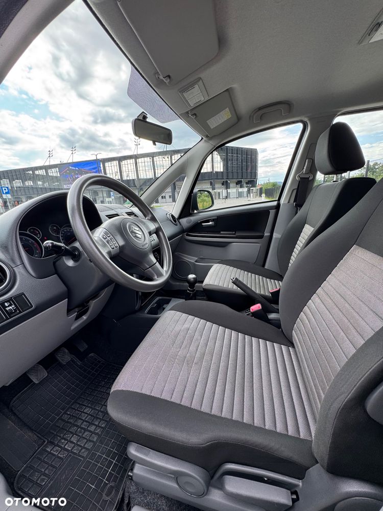 Suzuki SX4 1.6 VVT 4x4 Style - 19