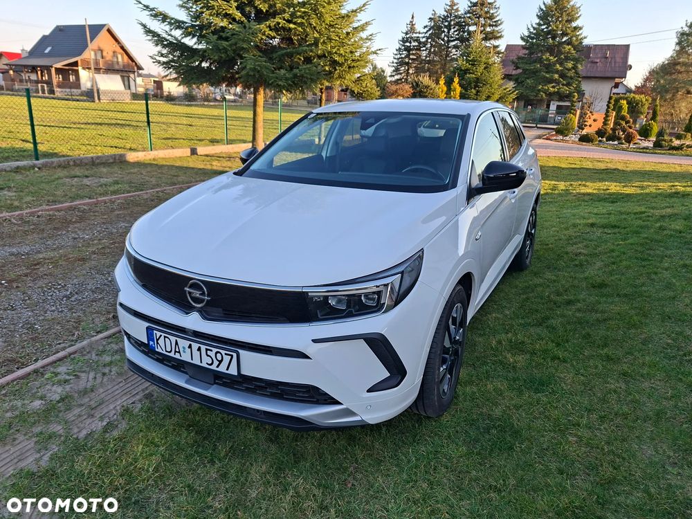 Opel Grandland X 1.2 Start/Stop Elegance - 2