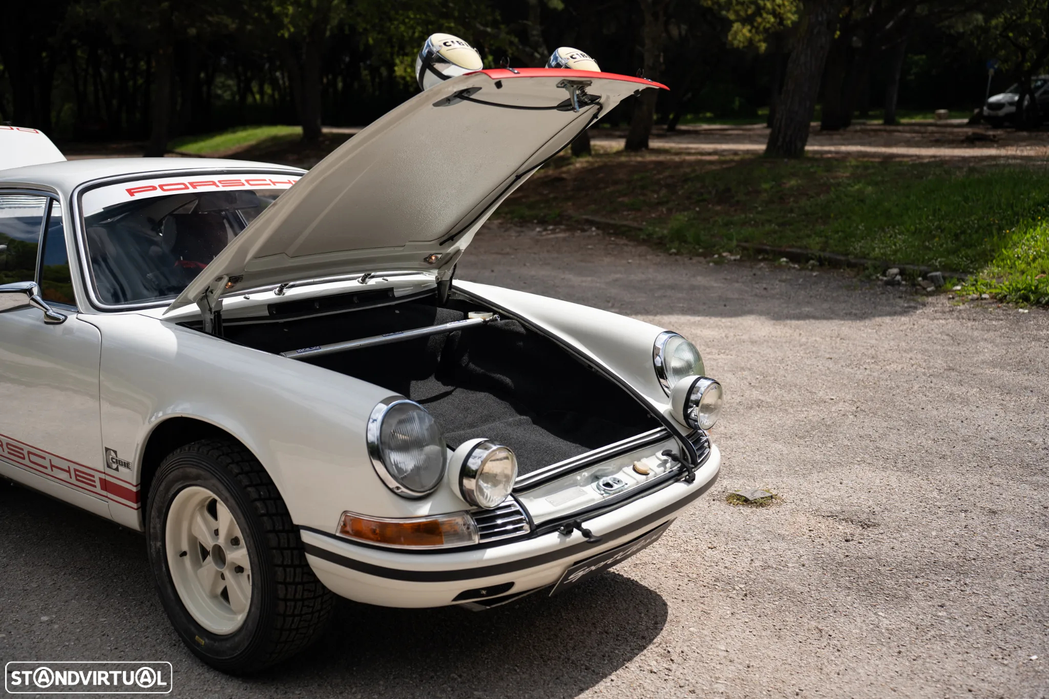 Porsche 911 Série F - 14