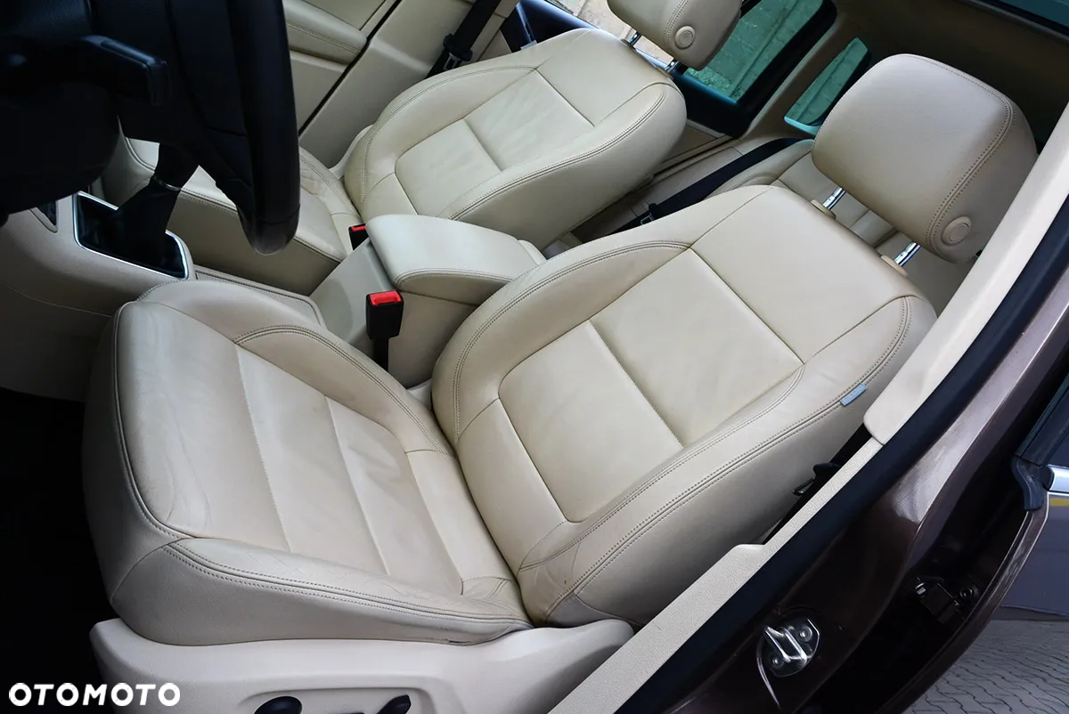 Volkswagen Tiguan 2.0 TDI DPF BlueMotion Technology Exclusive - 33