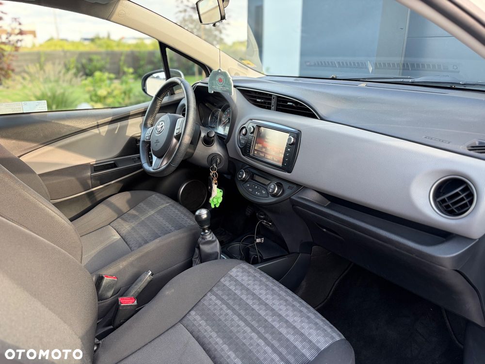 Toyota Yaris 1.33 Premium - 11