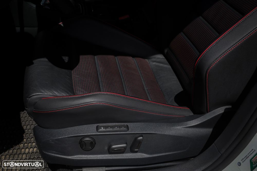 VW Golf 2.0 TSI GTi TCR DSG - 14