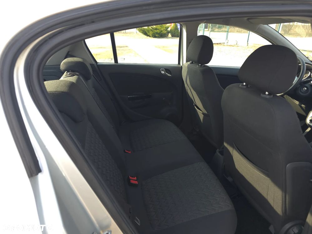 Opel Corsa 1.4 16V Edition - 10