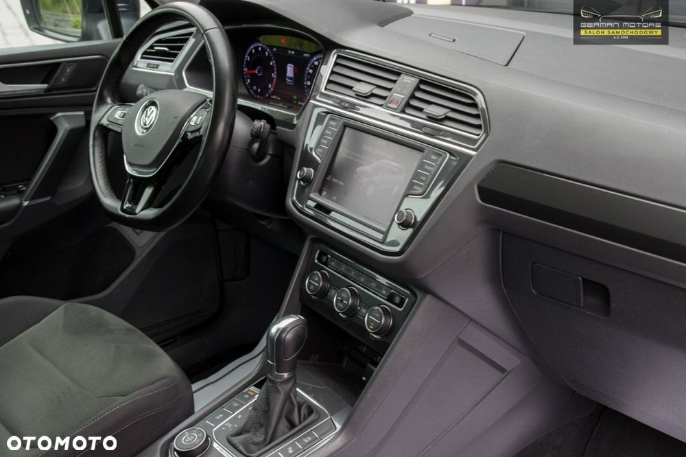 Volkswagen Tiguan - 35