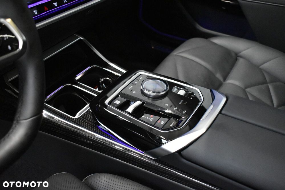 BMW Seria 7 - 20