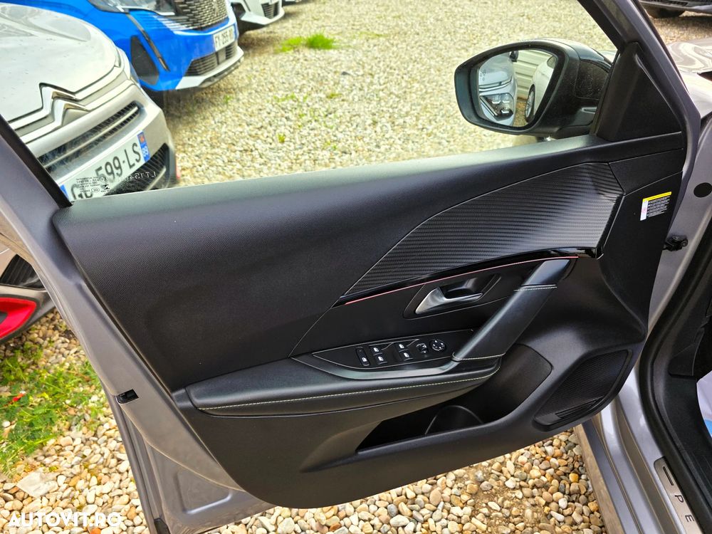 Peugeot 208 PureTech 130 EAT8 GT - 21