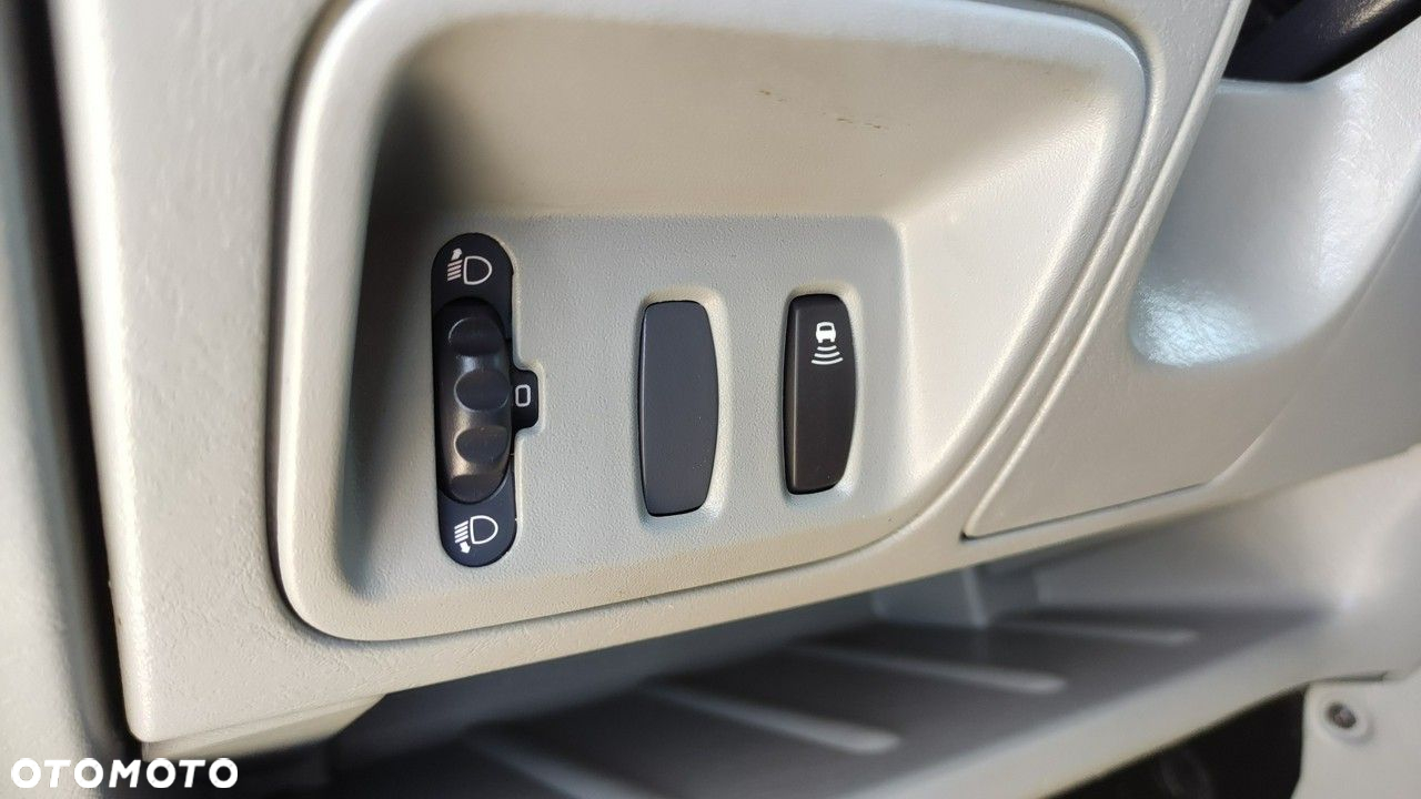 Opel Vivaro - 27