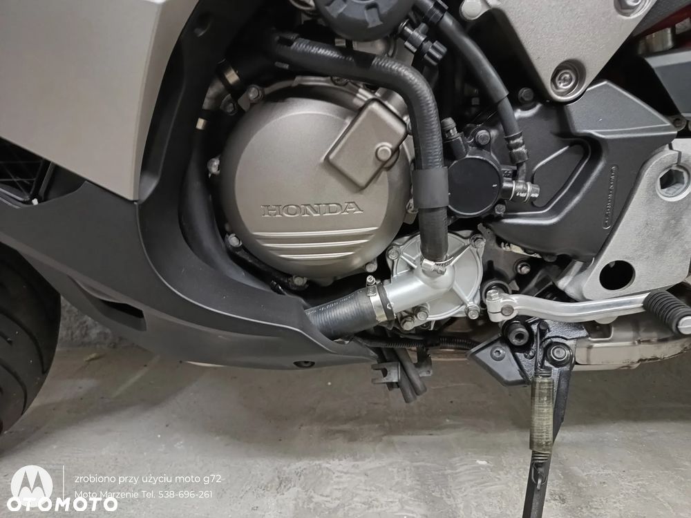 Honda VFR - 22