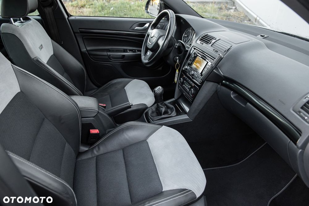 Skoda Octavia 2.0 TSI RS - 24