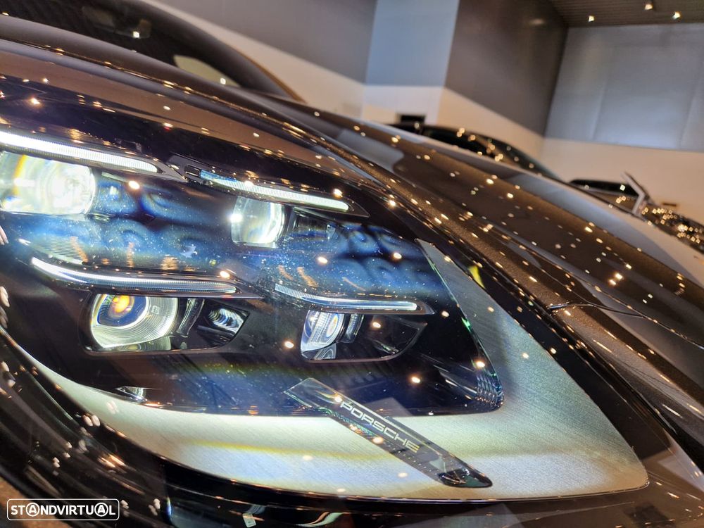 Porsche Panamera 4 E-Hybrid - 8