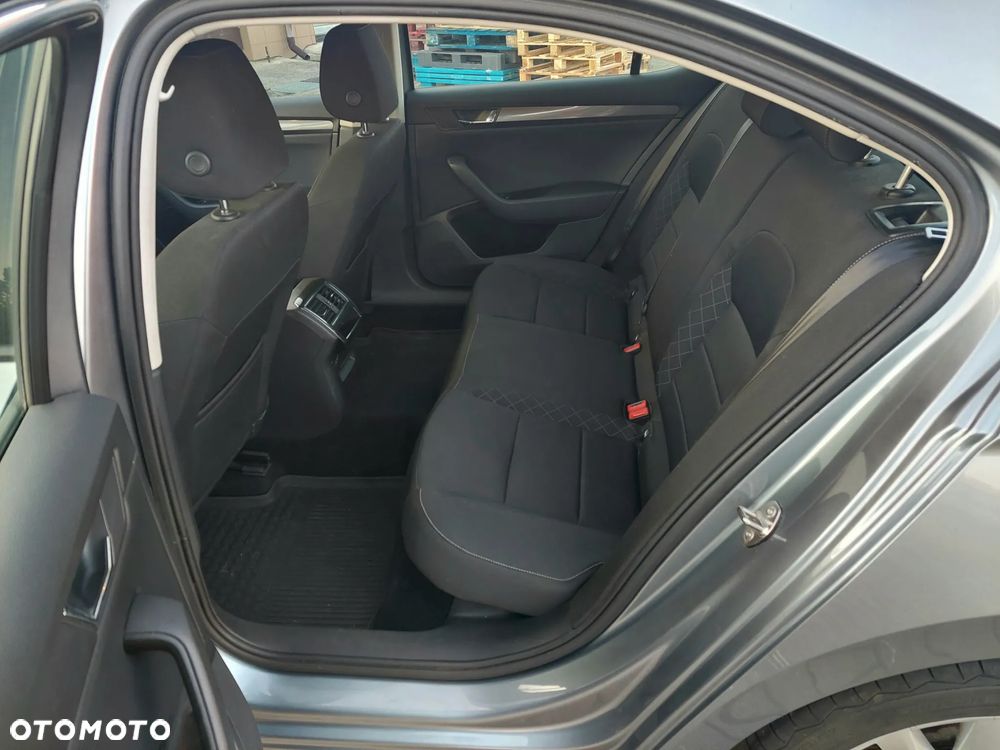 Skoda Superb 1.6 TDI Active - 27