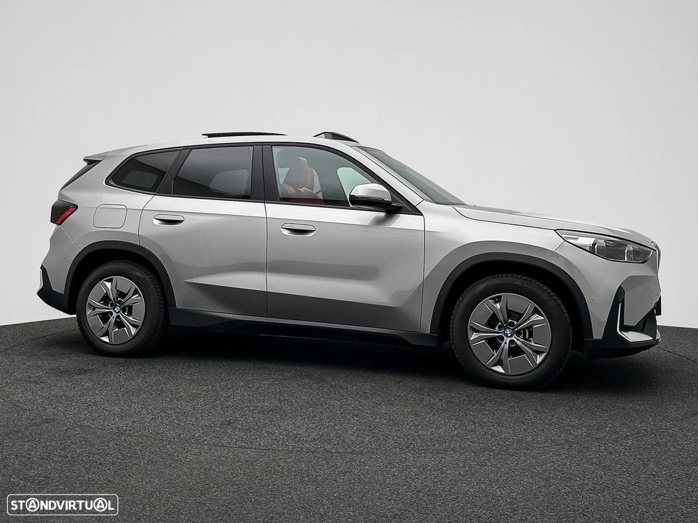 BMW iX1 xDrive30 - 7