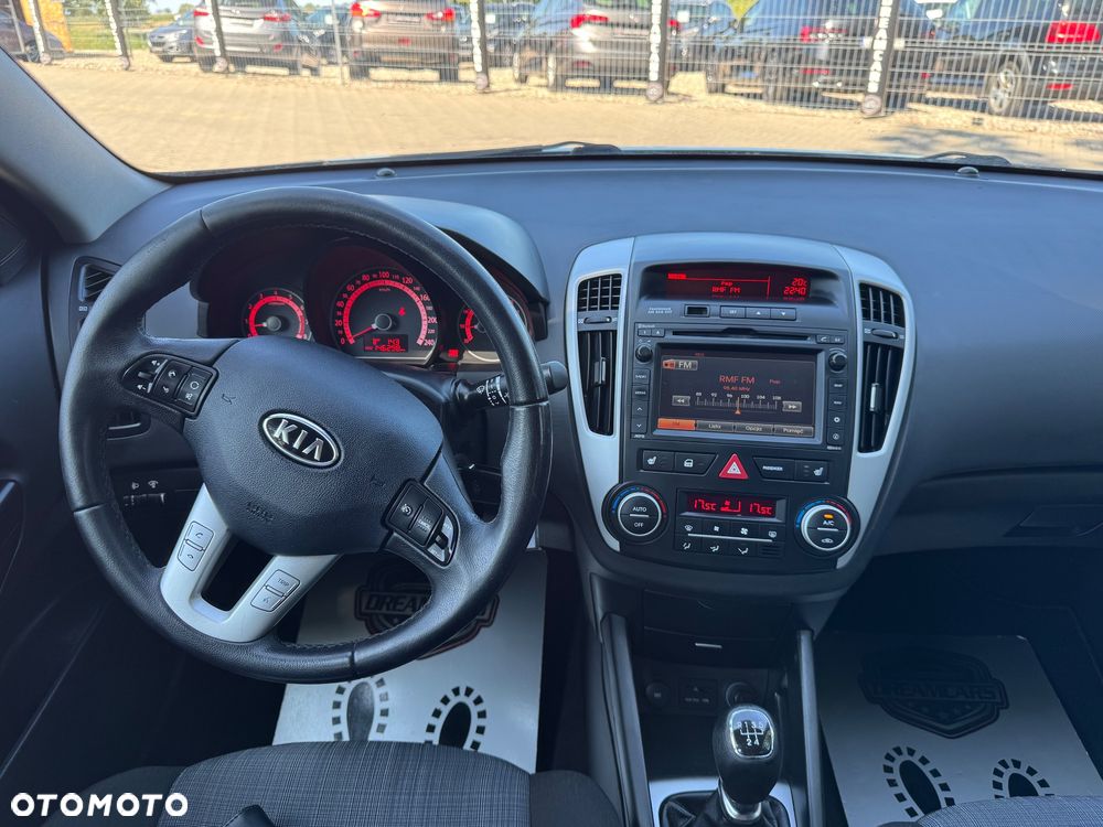 Kia Ceed - 17