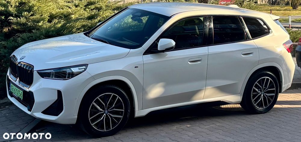 BMW iX1 xDrive30 66.5kWh M Sport - 6