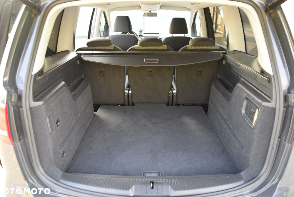 Volkswagen Sharan - 23