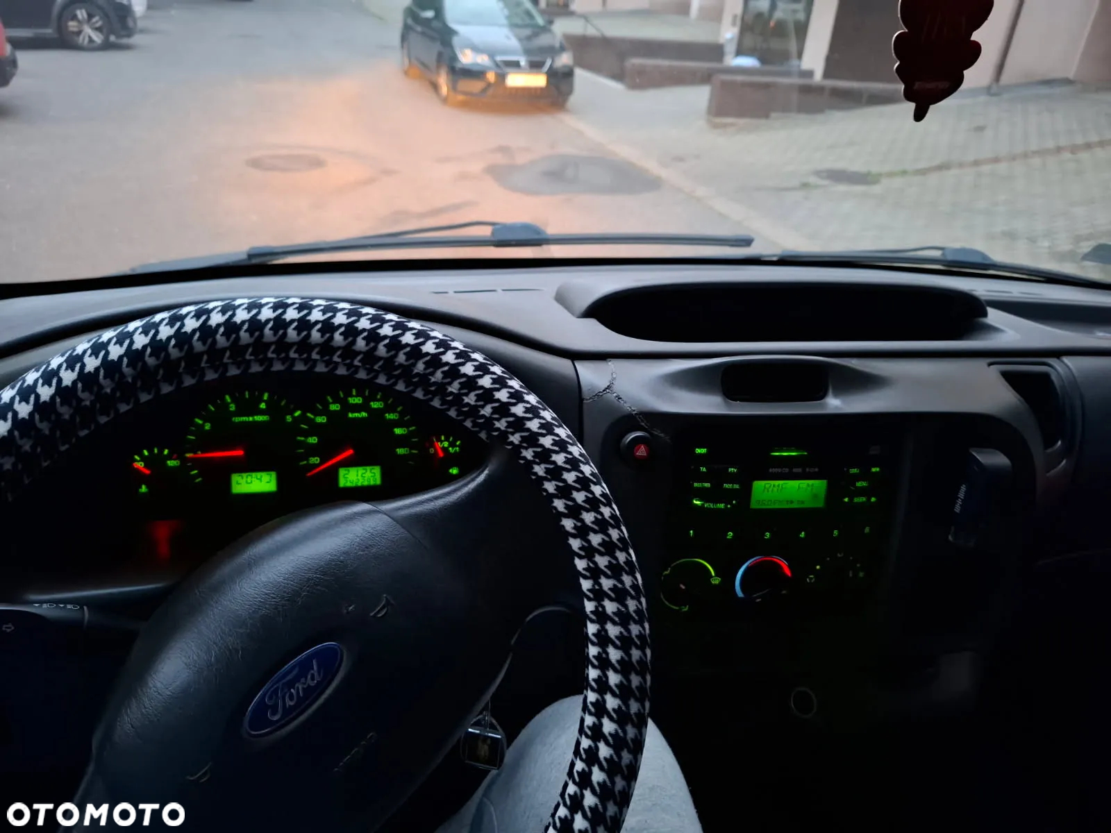 Ford Transit - 4