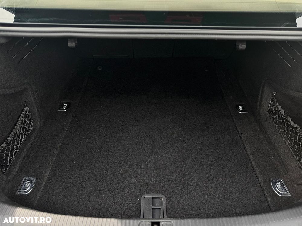 Audi A4 2.0 TFSI ultra S tronic Design - 27