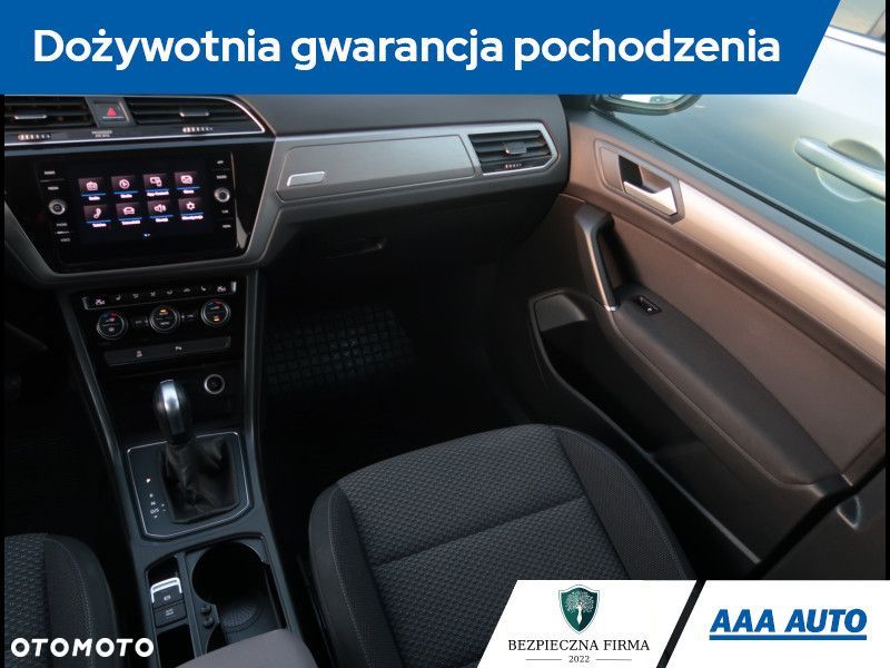 Volkswagen Touran - 9