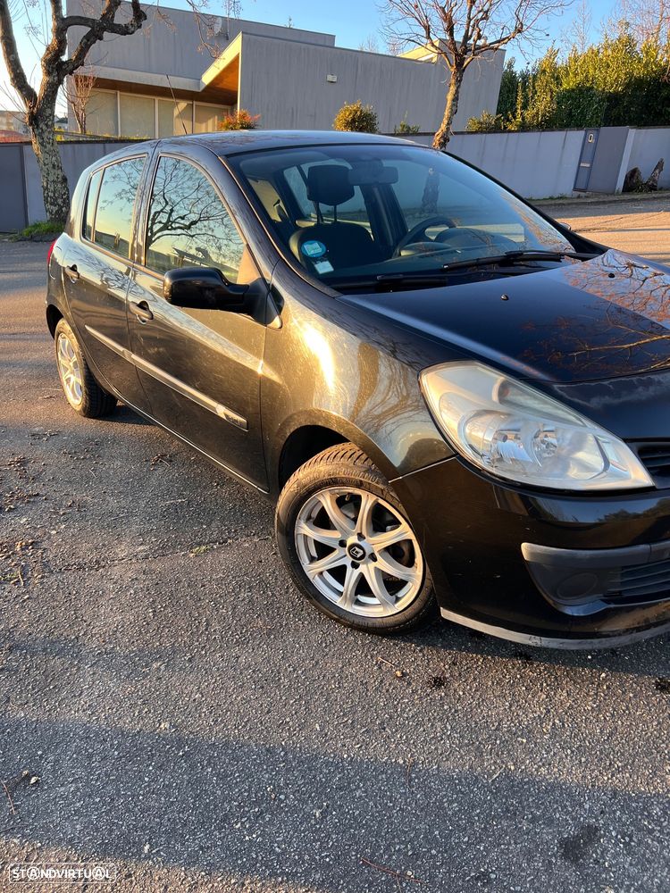 Renault Clio 1.5 dCi Confort - 2