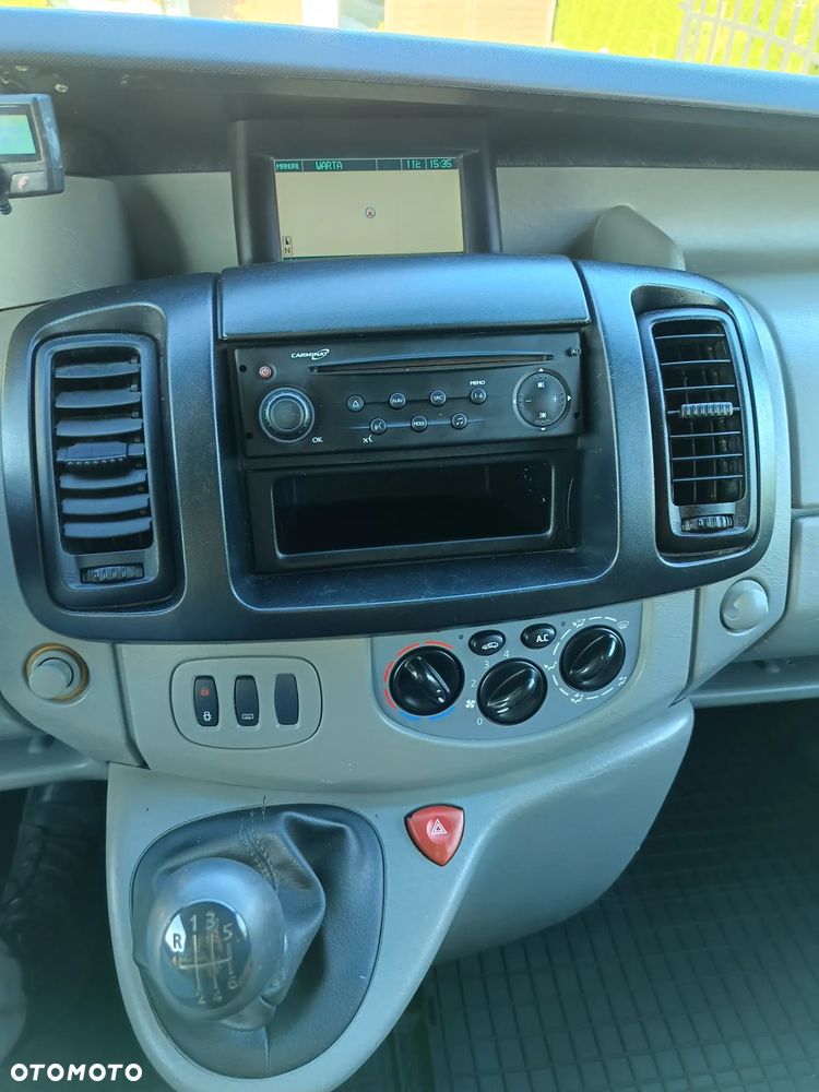 Renault Trafic - 26