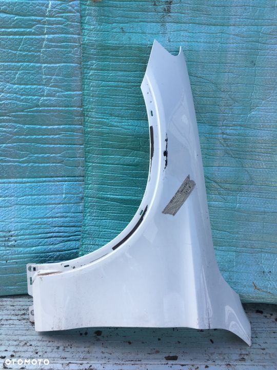 B305 Mercedes GLC X 253 A 253 przedni lewy błotnik - 1