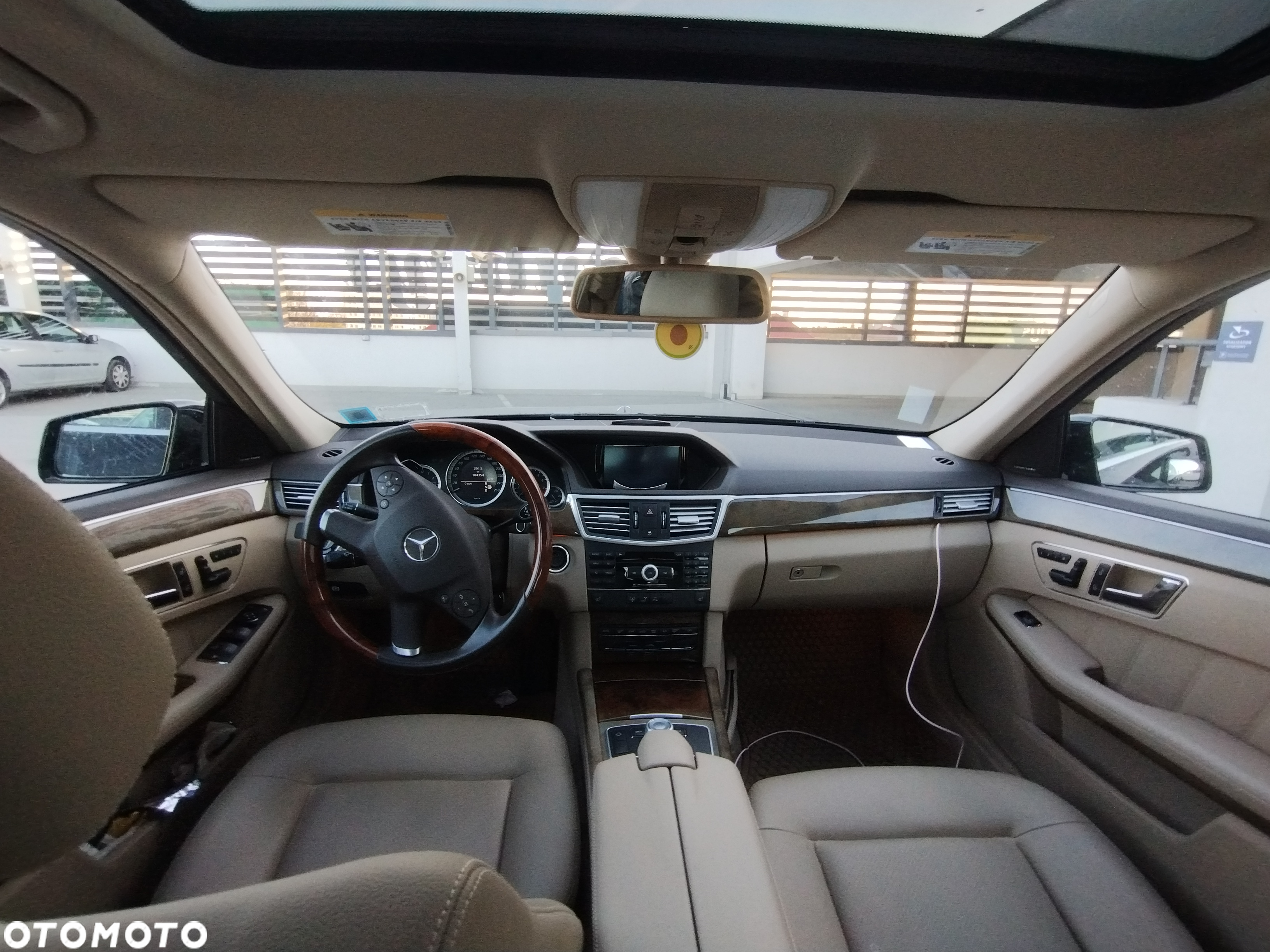 Mercedes-Benz Klasa E 350 4Matic 7G-TRONIC - 8
