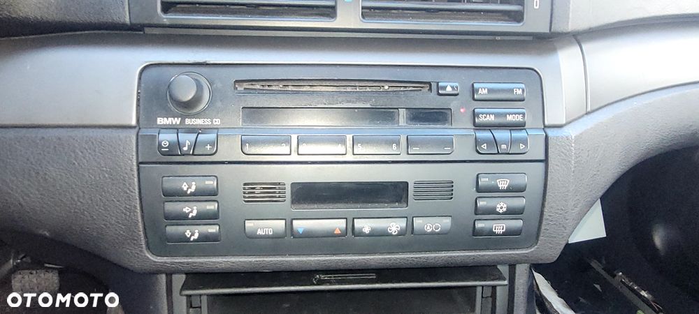 BMW 3 E46 Lift 2,0 Diesel na części BRAK: -BŁOTNIK PRAWY/LEWY - 22