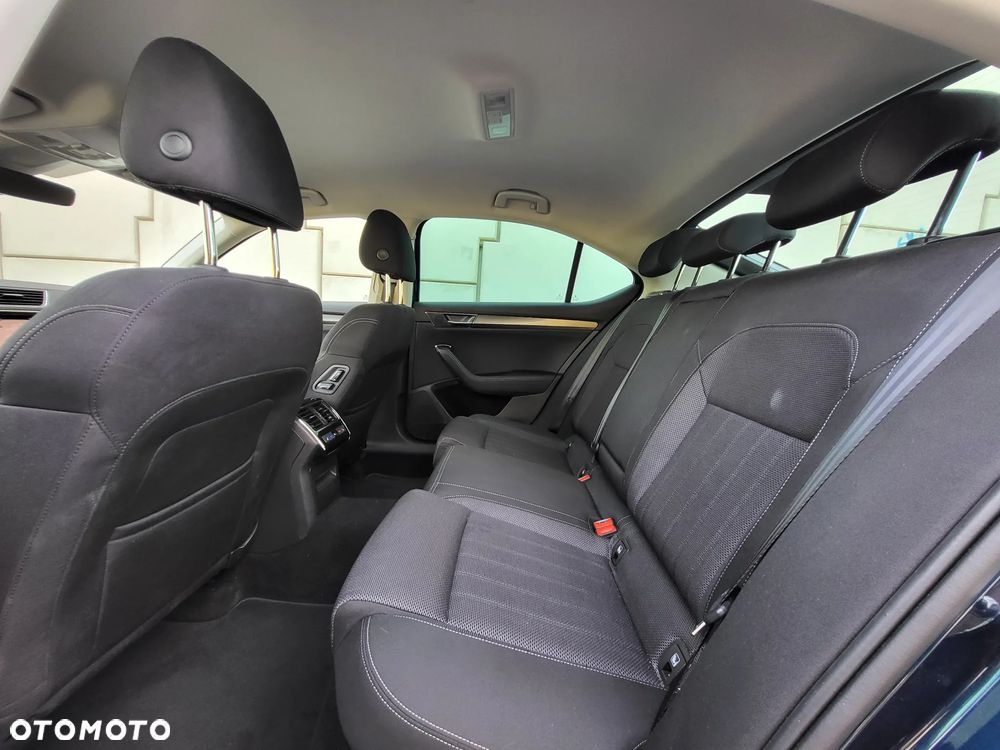 Skoda Superb 2.0 TSI Ambition DSG - 23