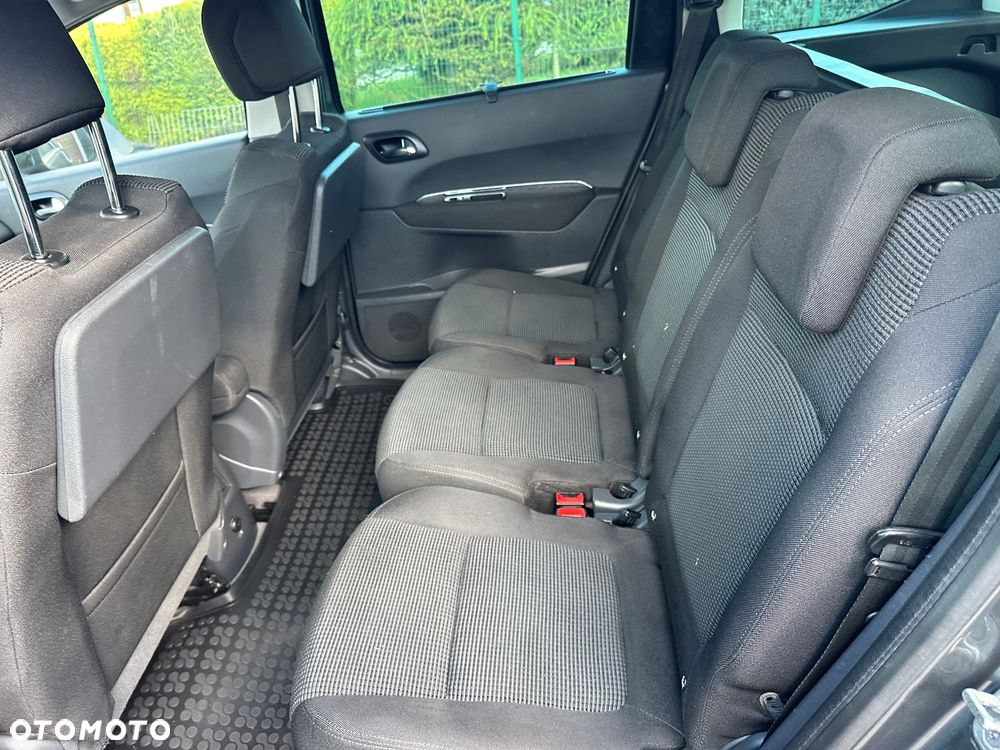 Peugeot 5008 1.6 HDi Premium - 11