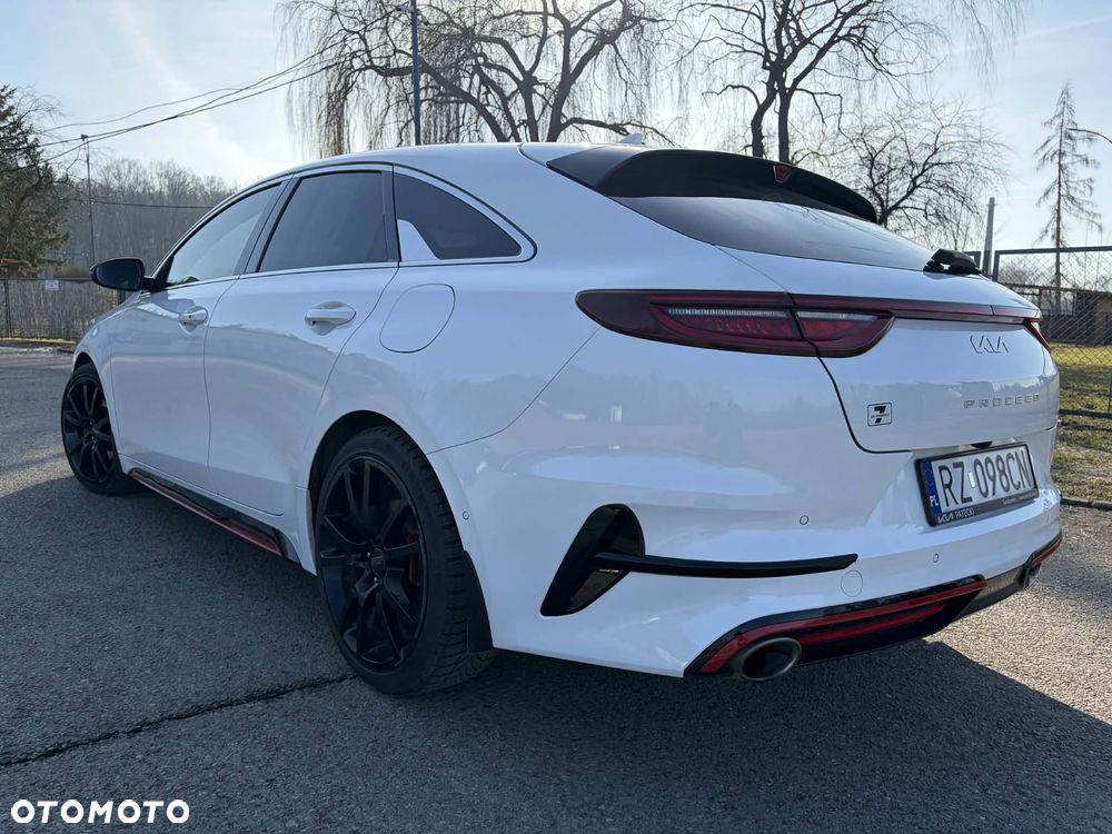 Kia ProCeed - 8