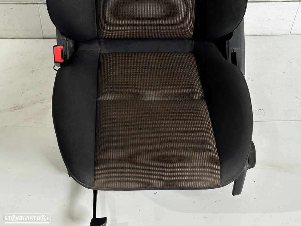 Conjunto Bancos - Mercedes C (W204) - 7