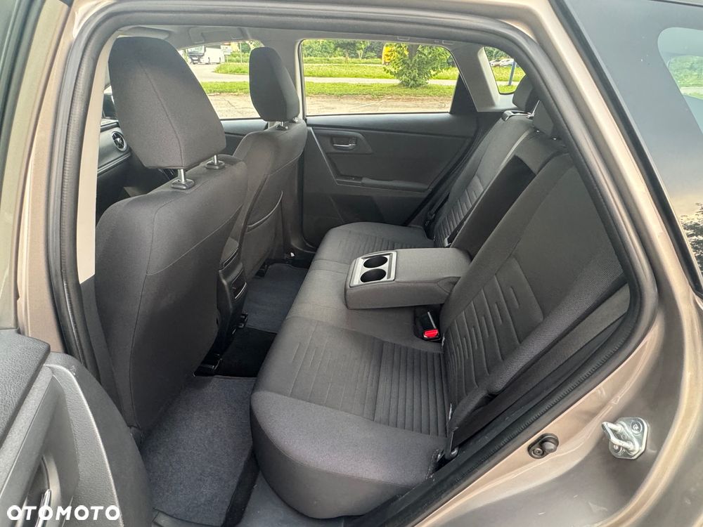 Toyota Auris 1.2 Turbo Edition-S - 26