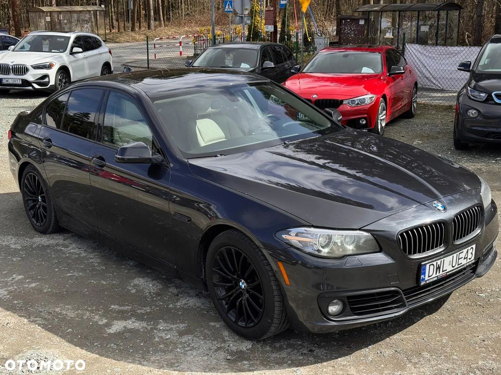 BMW Seria 5 528i xDrive Sport-Aut Luxury Line - 33