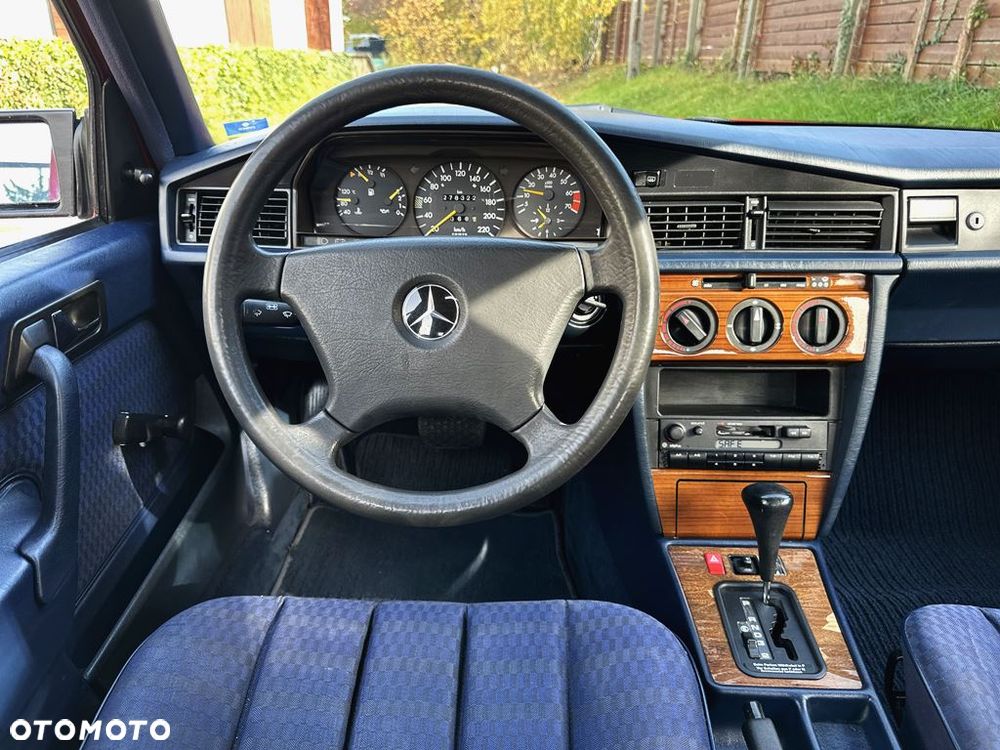 Mercedes-Benz W201 (190) - 30