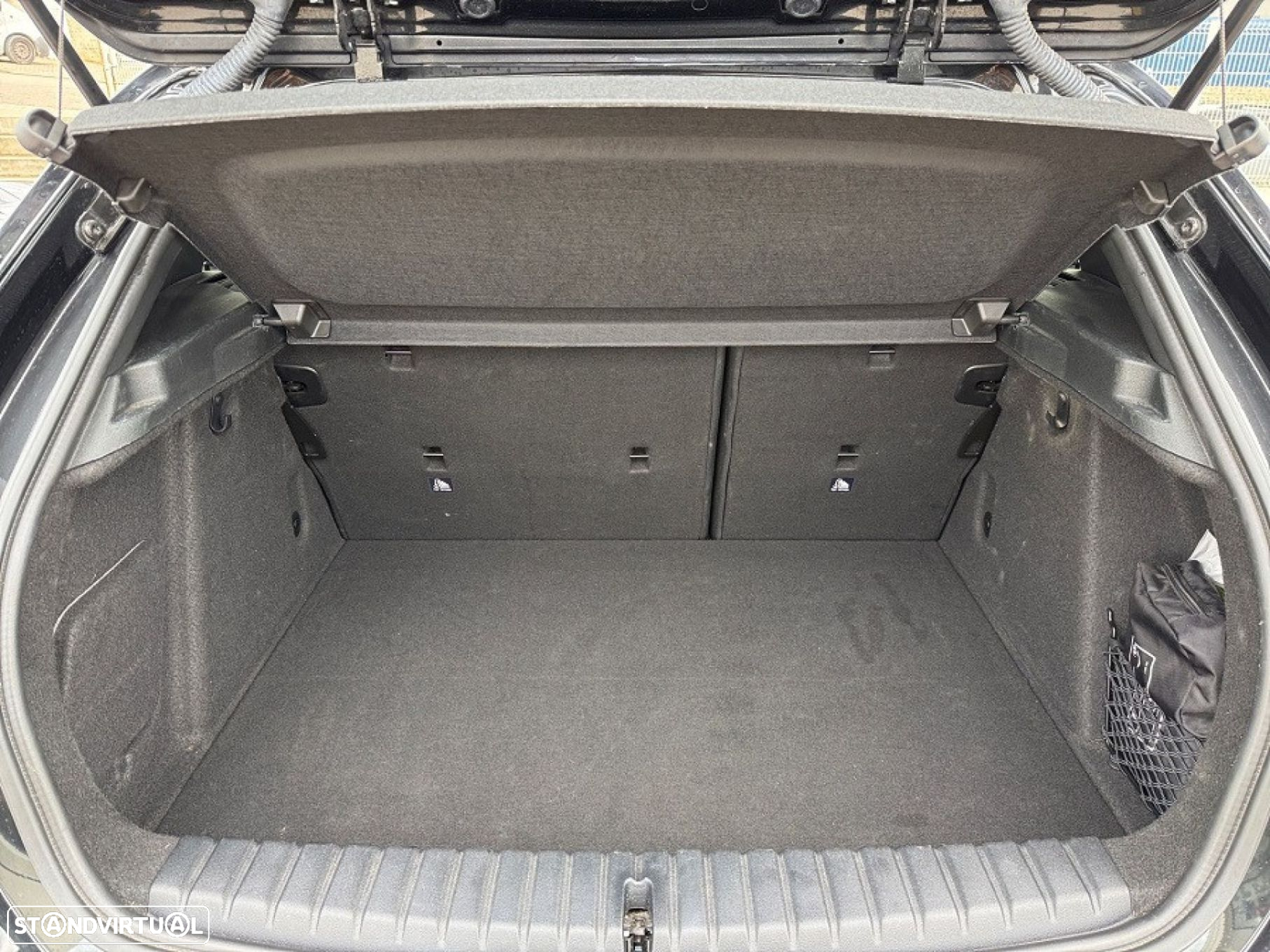 BMW 116 d Pack Desportivo M Auto - 13