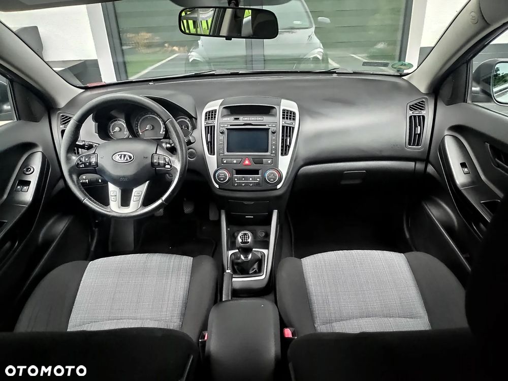 Kia ProCeed 1.6 XL - 8