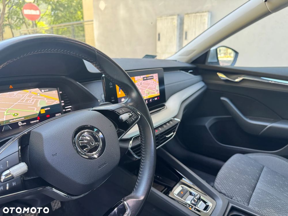 Skoda Octavia 2.0 TDI SCR Style DSG - 10