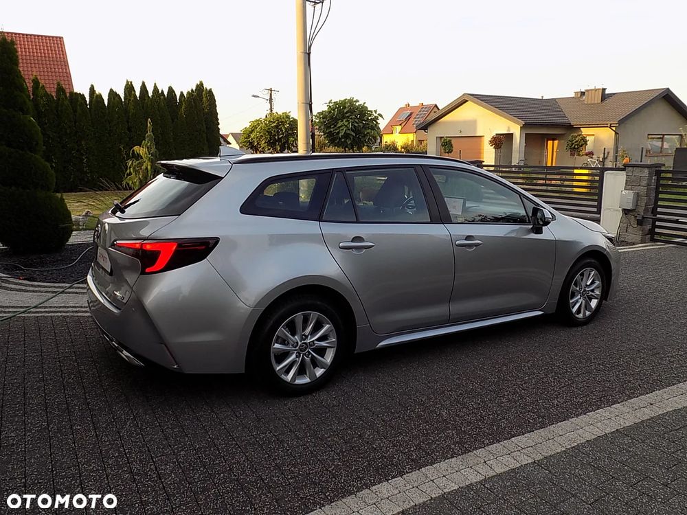 Toyota Corolla 1.8 Hybrid Comfort - 16