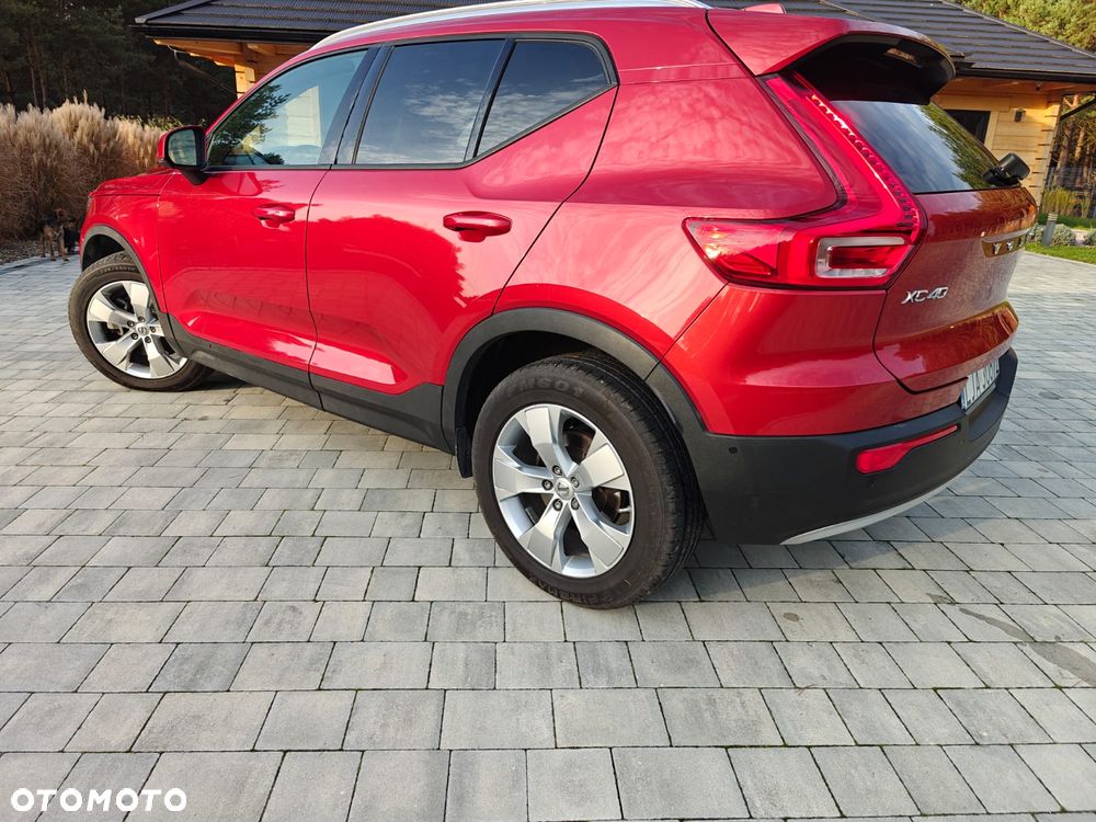 Volvo XC 40 T5 AWD Momentum - 4