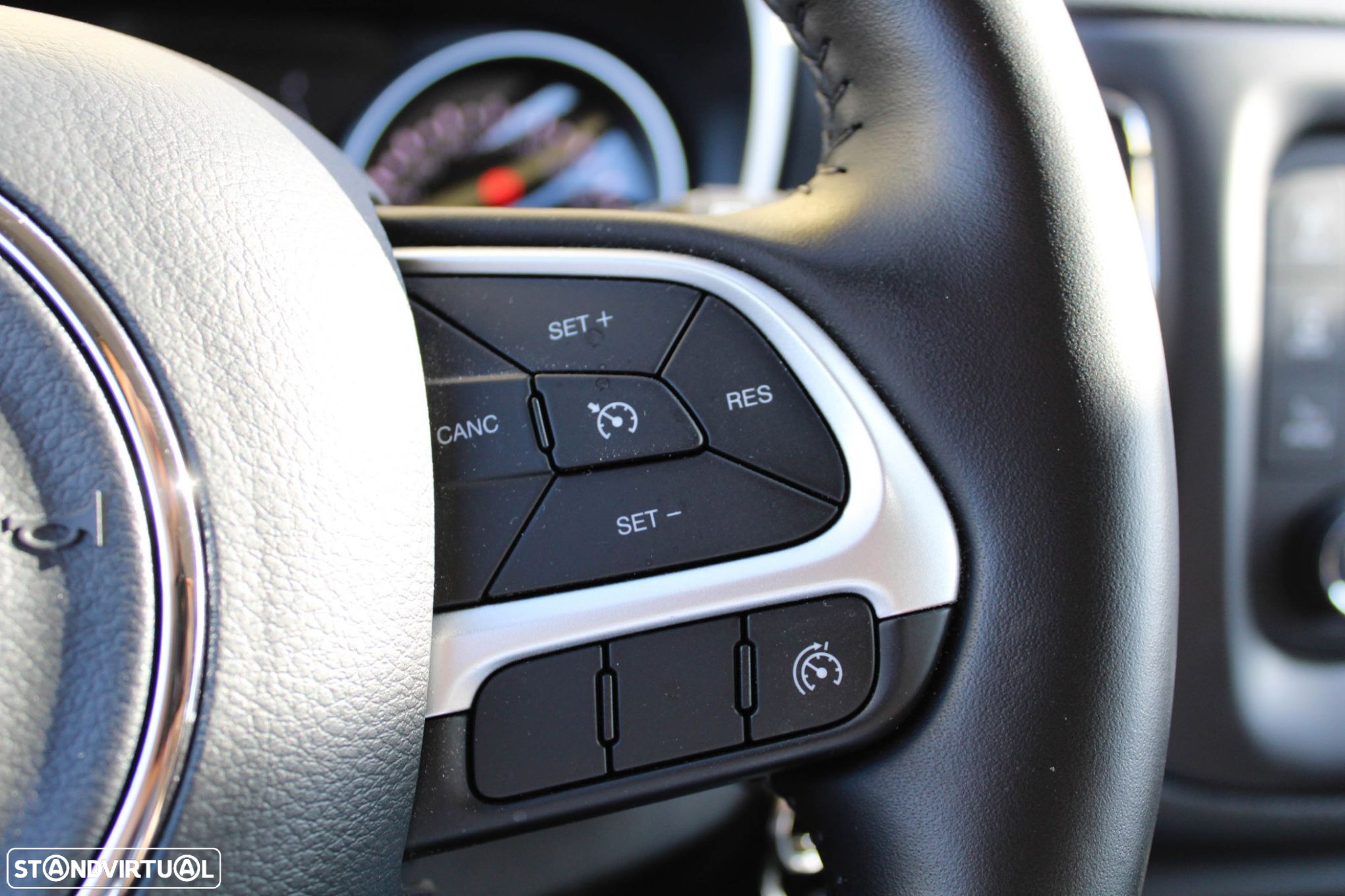 Jeep Compass 1.3 T Sport - 31
