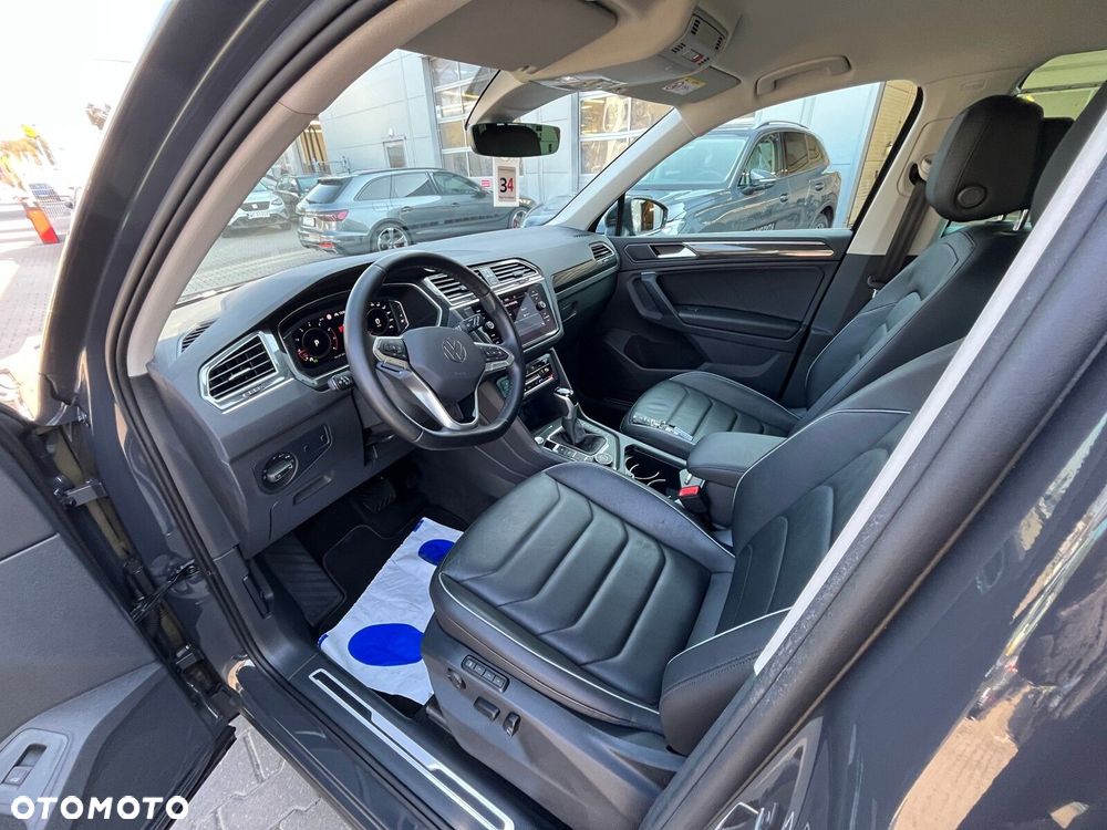 Volkswagen Tiguan - 12