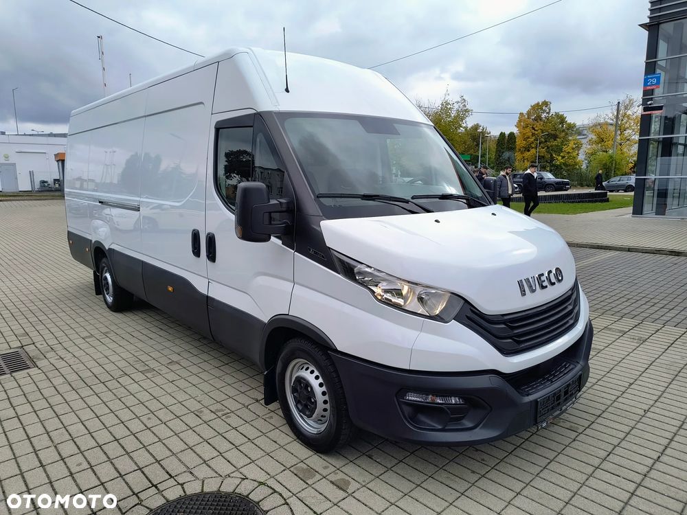 Iveco NOWA LOKALIZACJA 35S16 L4H2  niski przebieg Vat23% - 7