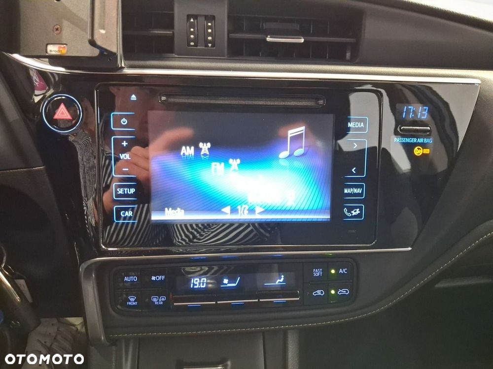 Toyota Auris - 24