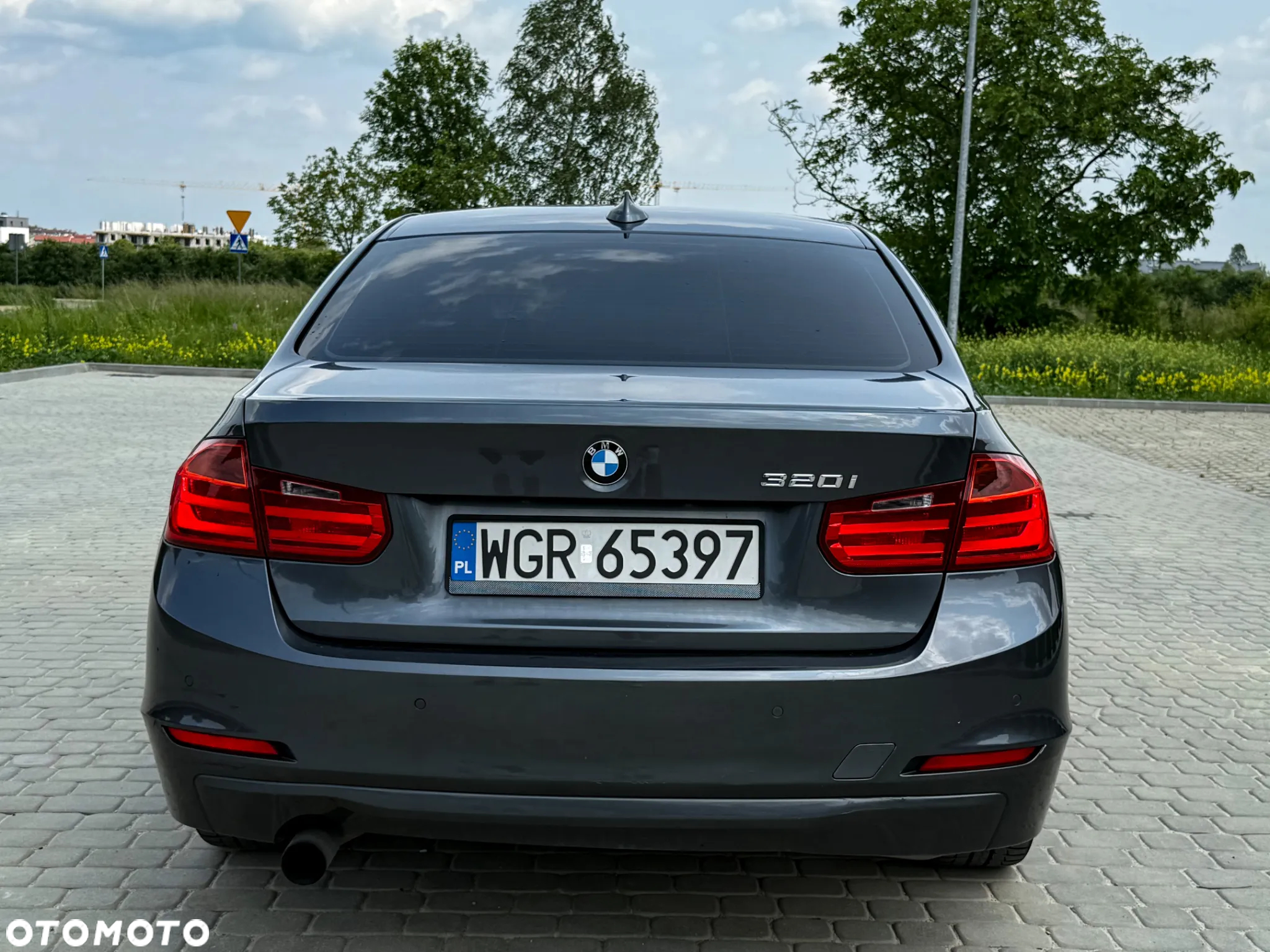 BMW Seria 3 320i - 4